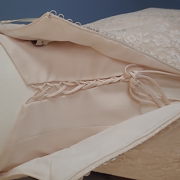 Maggie Sottero wedding gown - Picture 17 of 17